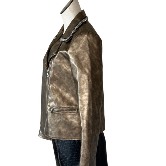 NWT BACCINNI Faux Leather Gold  Metallic Studded Collar Line - Picture 4 of 9